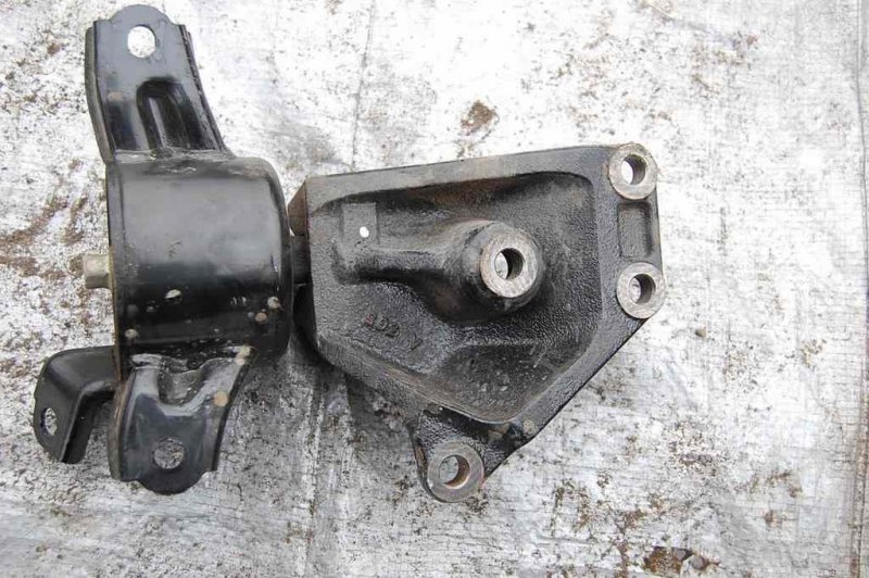 Подушка АКПП левая KIA RIO UB 2011-2017 21832-1R000 Б/У