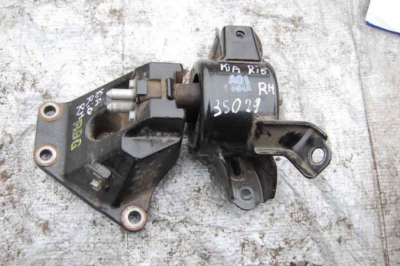 Подушка АКПП левая RIO UB 2011-2017