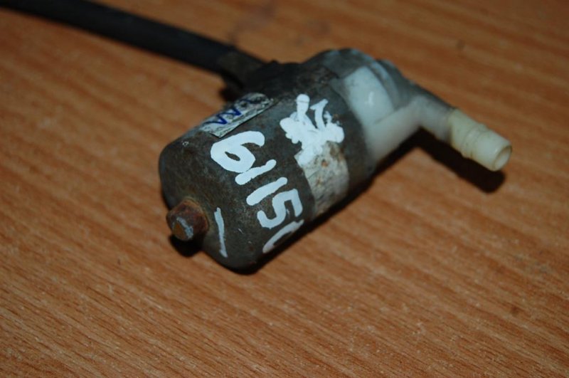 Насос омывателя стекла MITSUBISHI SIGMA 90-96 Б/У