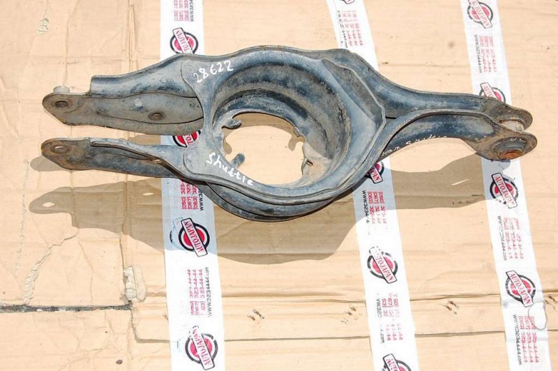 Запчасть рычаг задней подвески поперечный нижний задний правый HONDA SHUTTLE 95-99 Б/У Рычаг задней подвески поперечный нижний задний правый HONDA SHUTTLE 95-99 Б/У