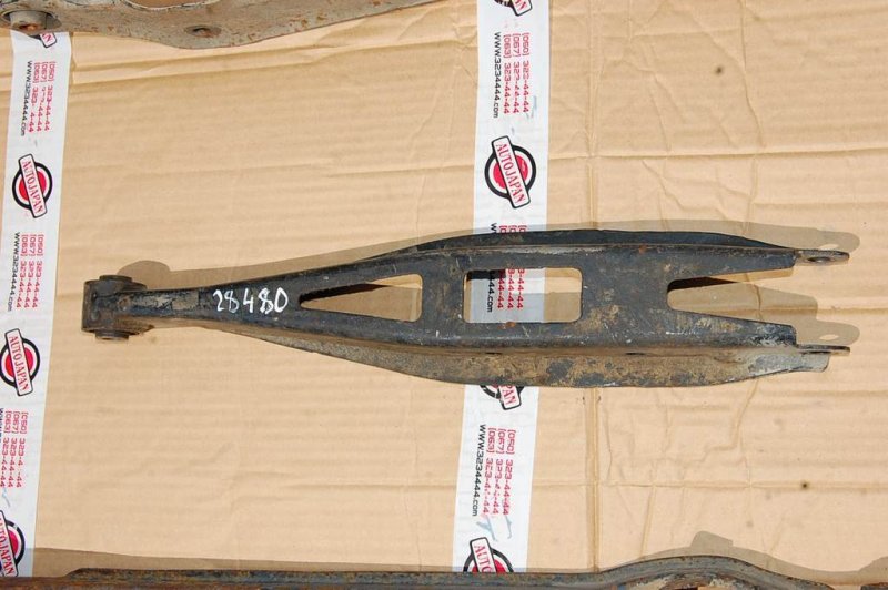 Рычаг задней подвески поперечный нижний задний правый SUBARU IMPREZA 92-00 Б/У