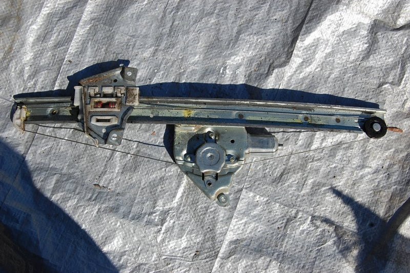 Стеклоподъемник передний правый SUZUKI GRAND VITARA 05-15 Б/У