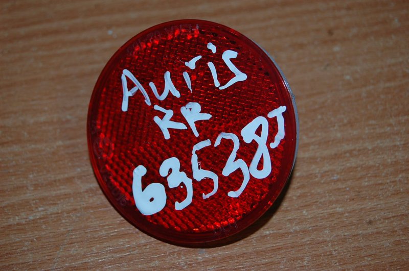 Запчасть катафот r правый TOYOTA AURIS 06-12 81910-02100 Б/У Катафот R правый TOYOTA AURIS 06-12 81910-02100 Б/У