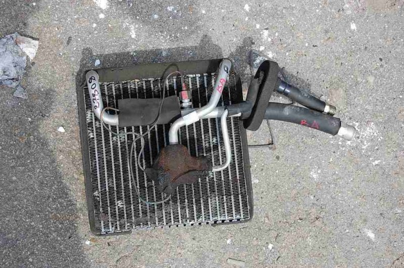 Запчасть испаритель кондиционера MAZDA 323 BA 94-97 BC5E-61-J10 Б/У Испаритель кондиционера MAZDA 323 BA 94-97 BC5E-61-J10 Б/У