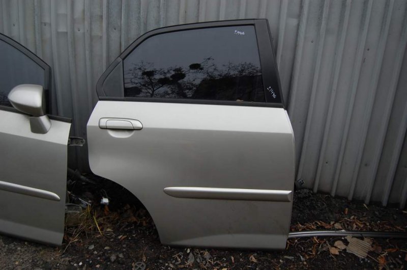 Дверь задняя правая HONDA CITY 02-08 67510-SEL-T10ZZ Б/У