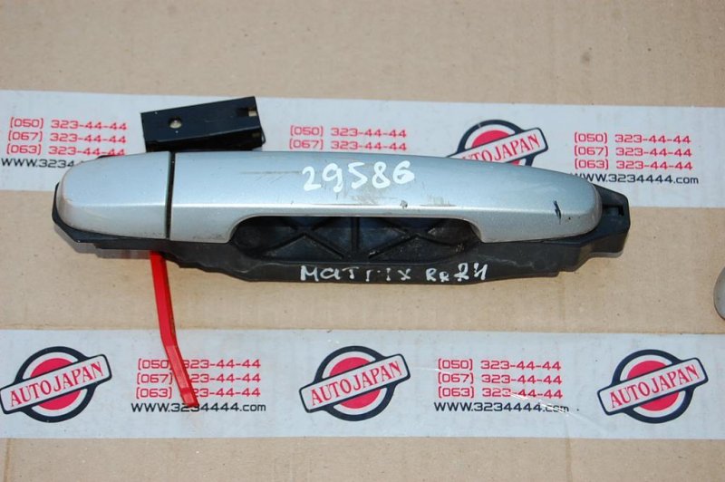 Ручка двери наружная задняя правая TOYOTA MATRIX 02-08 69211-AA020-B0 Б/У