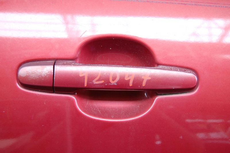 Запчасть ручка двери наружная задняя правая TOYOTA MATRIX 02-08 88974725 Б/У Ручка двери наружная задняя правая TOYOTA MATRIX 02-08 88974725 Б/У