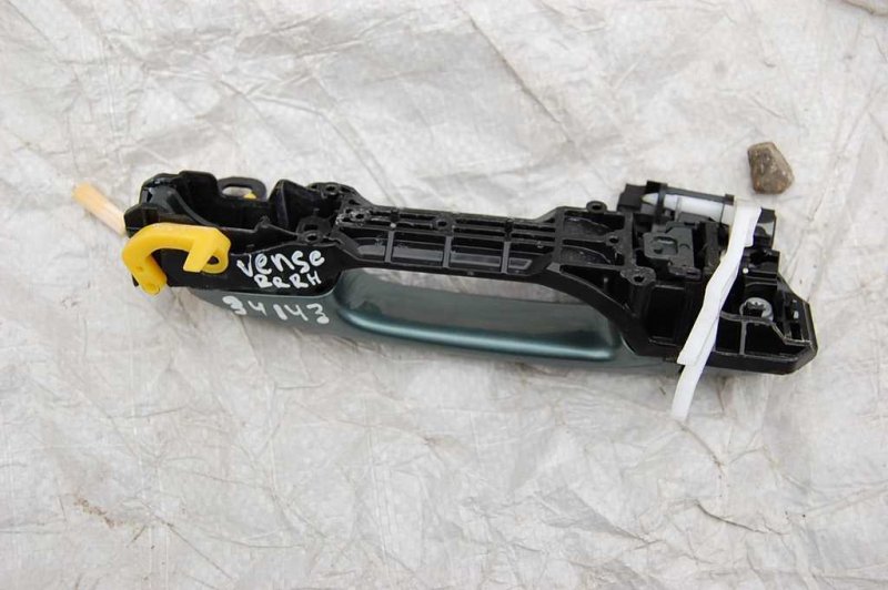 Ручка двери наружная задняя правая TOYOTA VENZA 09-16 69210-0T030-H0 Б/У