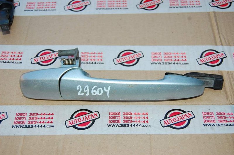 Запчасть ручка двери наружная задняя правая MAZDA 6 GG 02-07 GJ6A-72-410G88 Б/У Ручка двери наружная задняя правая MAZDA 6 GG 02-07 GJ6A-72-410G88 Б/У