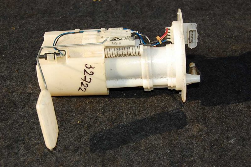 Топливный насос INFINITI G35 03-07 17040-JK60A Б/У