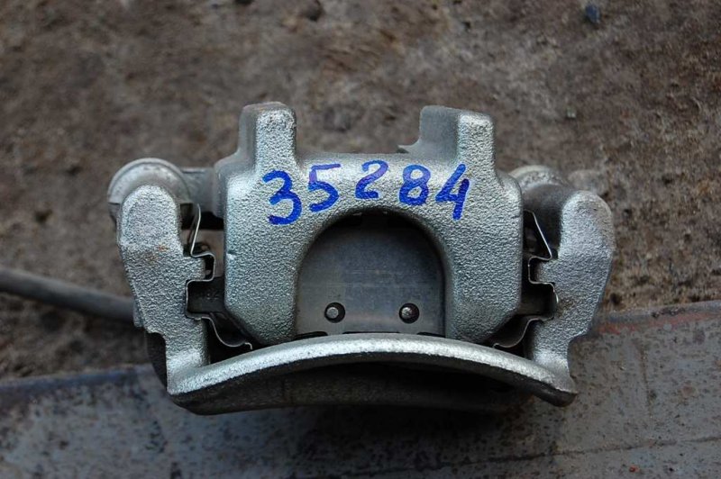 Суппорт тормозной задний левый TOYOTA VENZA 09-16 47850-0T010 Б/У