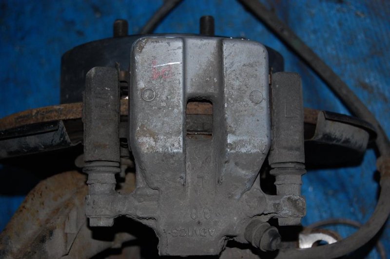 Запчасть суппорт тормозной задний левый TOYOTA CAMRY 40 06-11 47850-33210 Б/У Суппорт тормозной задний левый TOYOTA CAMRY 40 06-11 47850-33210 Б/У