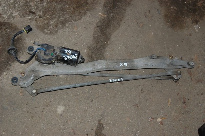 Трапеция стеклоочистителей MAZDA XEDOS 9 X9 (TA) 93-02 Б/У