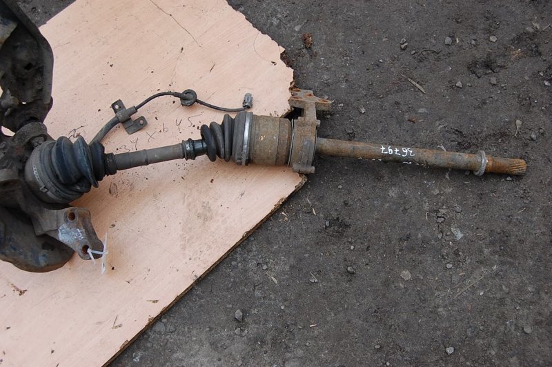 Привод передний правый NISSAN MAXIMA A32 94-99 39100-32U15 Б/У