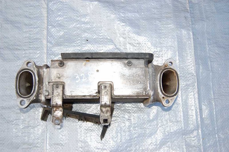 Радиатор интеркулера MAZDA XEDOS 9 X9 (TA) 93-02 Б/У