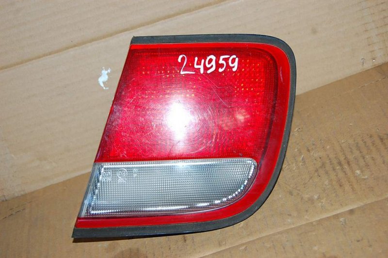 Фонарь внутренний задний правый MAZDA XEDOS 9 X9 (TA) 93-02 8BT2-51-380 Б/У