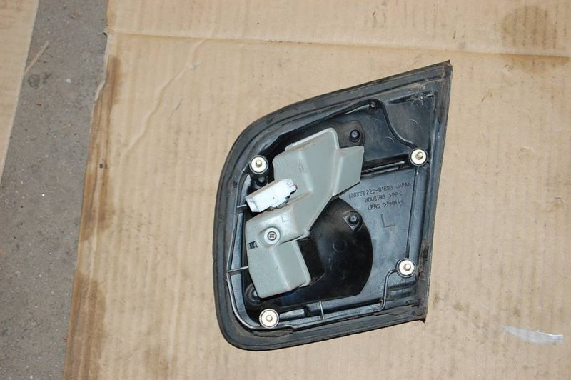 Фонарь внутренний задний левый XEDOS 9 X9 (TA) 93-02