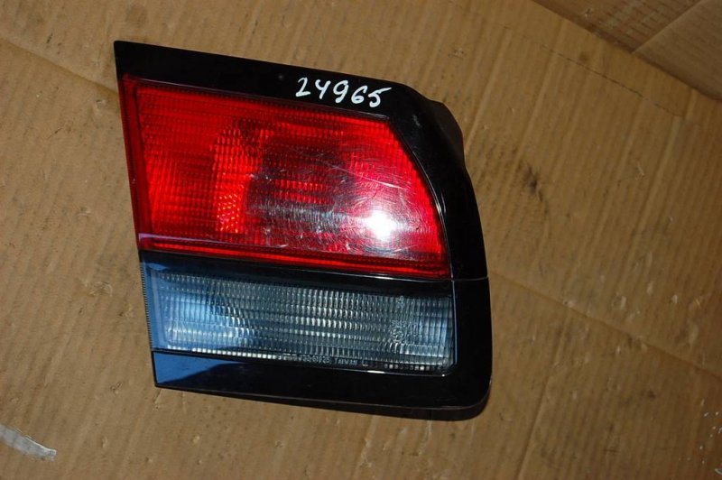 Фонарь внутренний задний левый MAZDA 626 GF 97-02 GE6T-51-3G0B Б/У