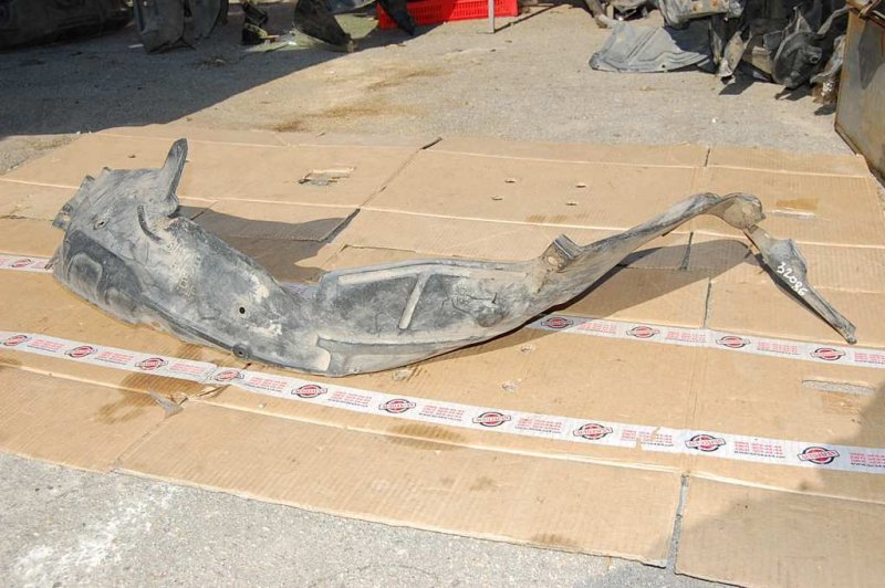 Подкрылок передний правый MAZDA 626 GE 91-97 Подкрылок передний правый MAZDA 626 GE 91-97