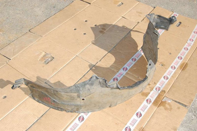 Подкрылок передний правый NISSAN SUNNY N14 90-96 Подкрылок передний правый NISSAN SUNNY N14 90-96
