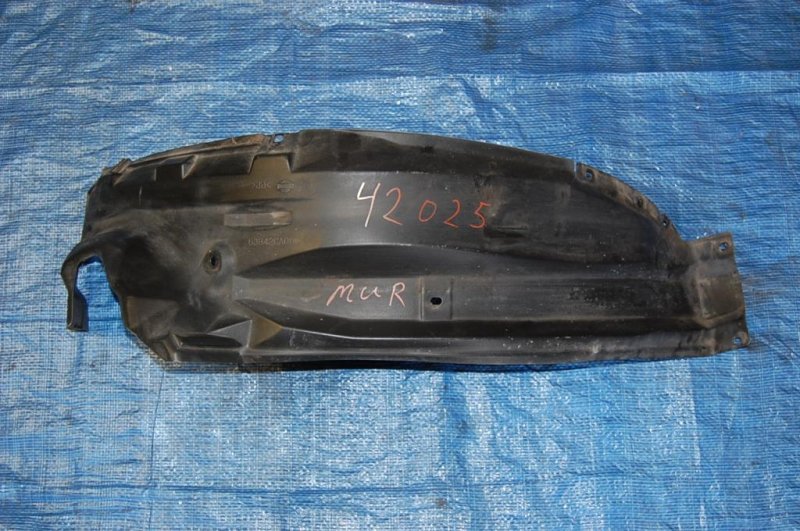 Подкрылок передний правый MURANO Z50 02-07