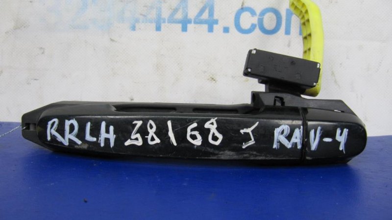 Запчасть ручка двери наружная задняя левая TOYOTA RAV4 05-12 69211-42010 Б/У Ручка двери наружная задняя левая TOYOTA RAV4 05-12 69211-42010 Б/У