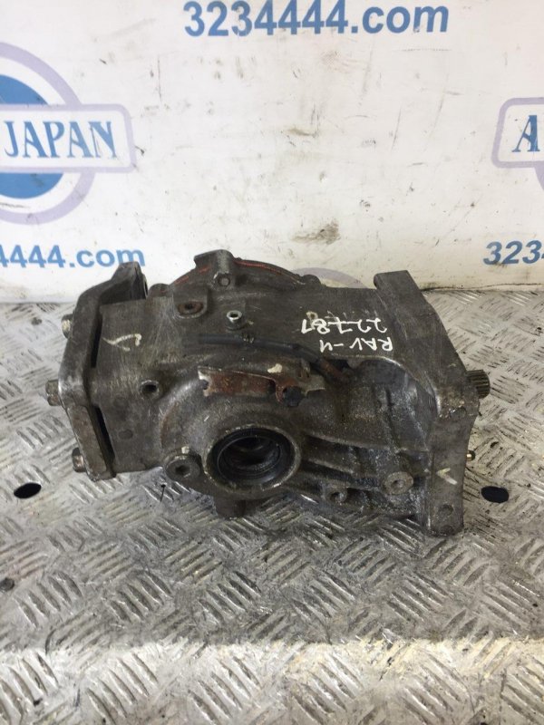 Редуктор задний RAV4 05-12