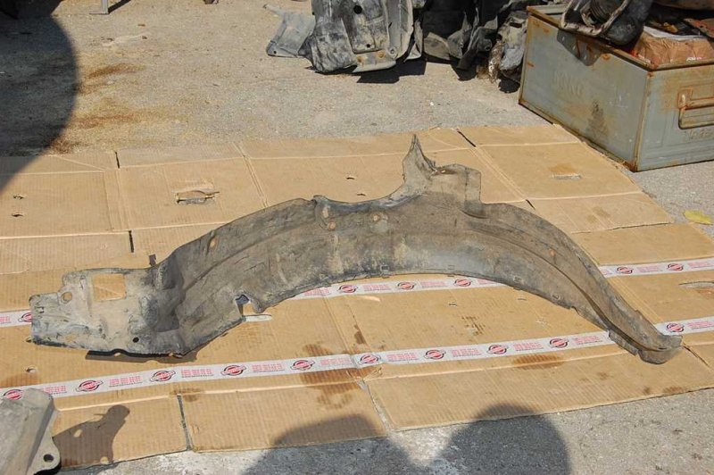 Подкрылок передний левый MAZDA 626 GD 87-91