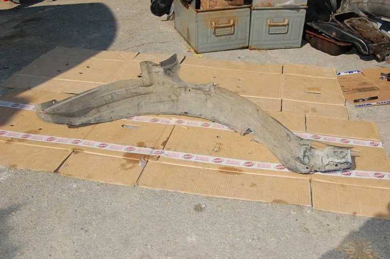 Подкрылок передний левый MAZDA 626 GD 87-91 Б/У