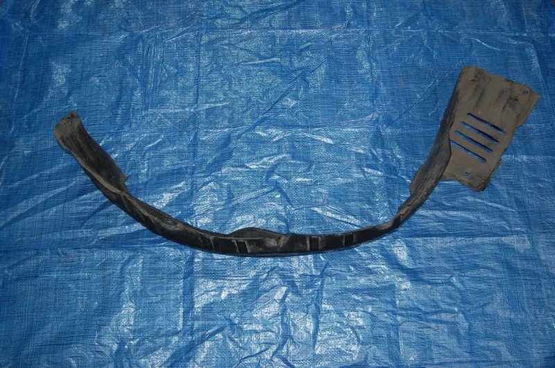 Подкрылок передний левый PAJERO 99-06