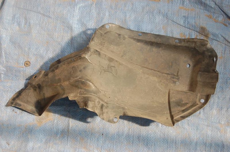 Подкрылок передний левый MURANO Z50 02-07