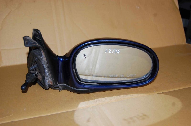 Зеркало правое KIA SHUMA 97-03 0K2AC69120XX Б/У