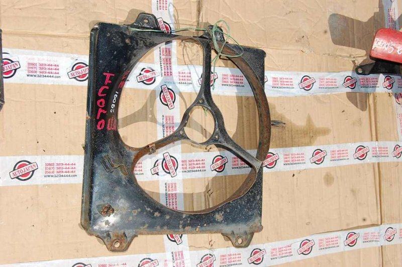 Диффузор вентилятора основного радиатора TOYOTA COROLLA E100 91-95 1671164301 Б/У