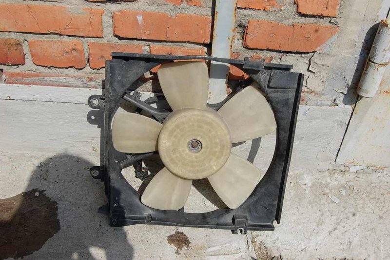 Диффузор вентилятора основного радиатора MAZDA XEDOS 6 X6 (CA) 92-98 K817-15-210A Б/У