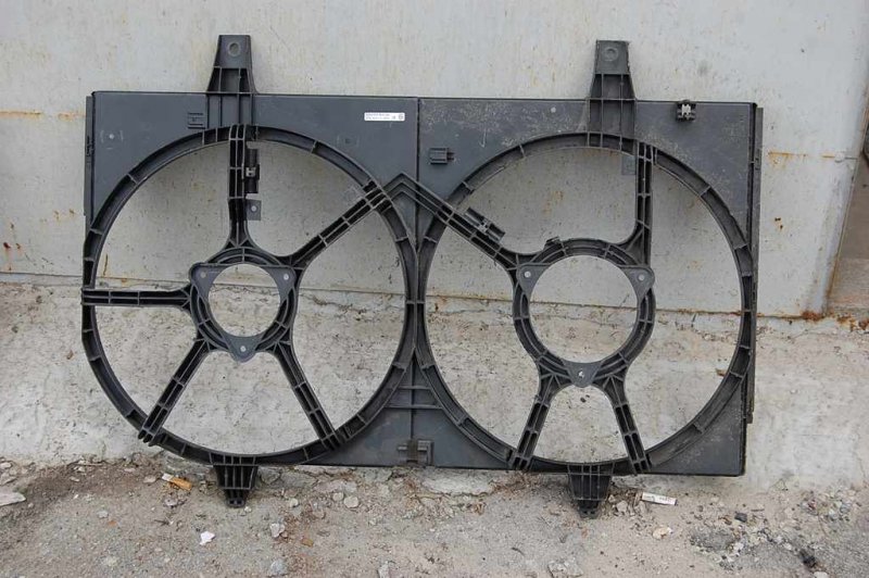 Диффузор вентилятора основного радиатора NISSAN MAXIMA A33 99-02 214834U100 Б/У