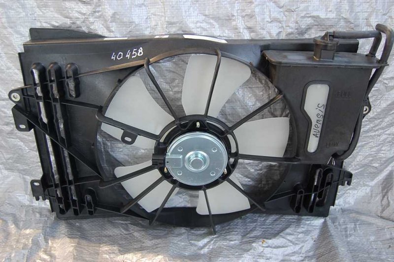 Диффузор вентилятора основного радиатора TOYOTA AVENSIS 03-08 16711-0D090 новая