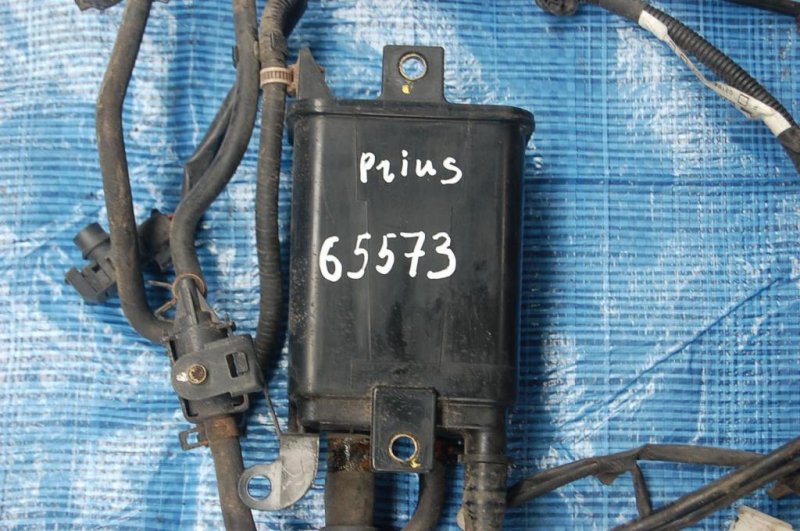 Абсорбер топливный TOYOTA PRIUS - 20 03-11 Б/У