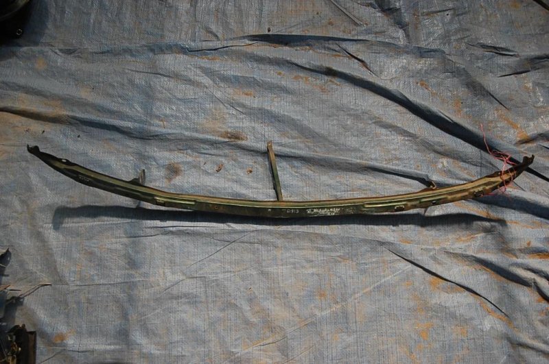 Усилитель переднего бампера NISSAN ALMERA 95-00 62290-0N000 Б/У