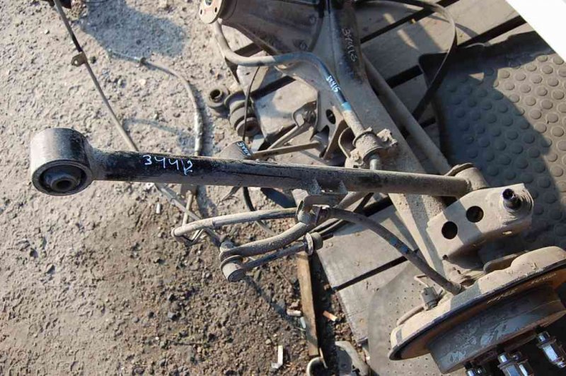 Рычаг задней подвески продольный задний правый TOYOTA LAND CRUISER PRADO 120 02-09 48720-35060 Б/У