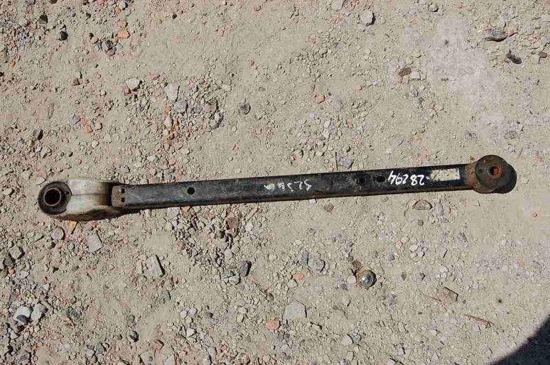 Рычаг задней подвески продольный задний правый MAZDA 323 BA 94-97 BC5B-28-200 Б/У