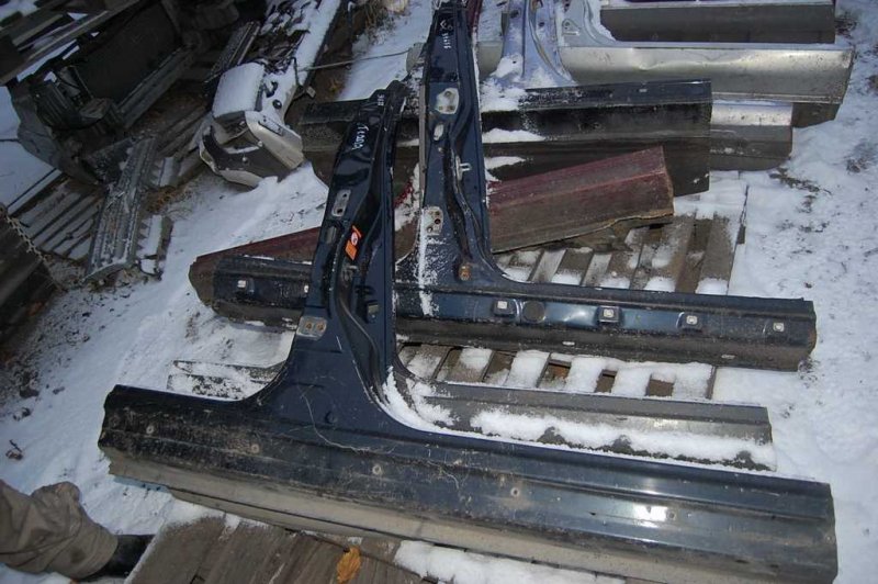 Стойка кузова средняя правая NISSAN TEANA J31 03-07 76570-9Y000 Б/У