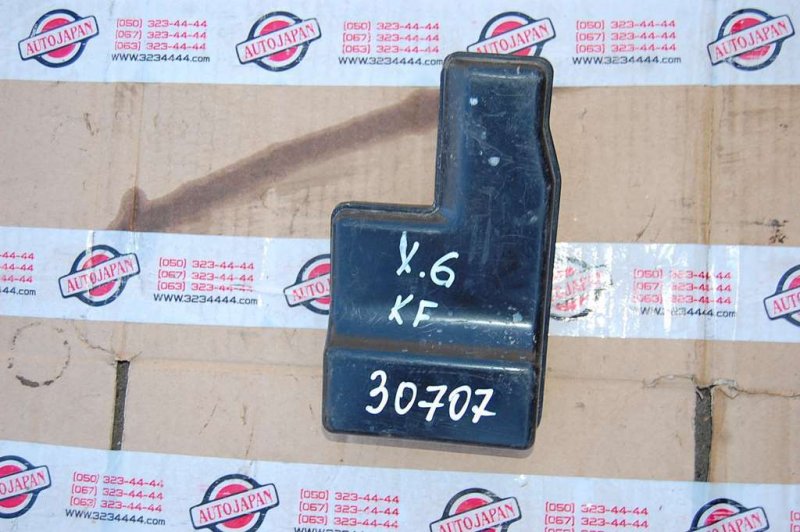 Резонатор воздушного фильтра MAZDA XEDOS 6 X6 (CA) 92-98 KF11-13-196B Б/У