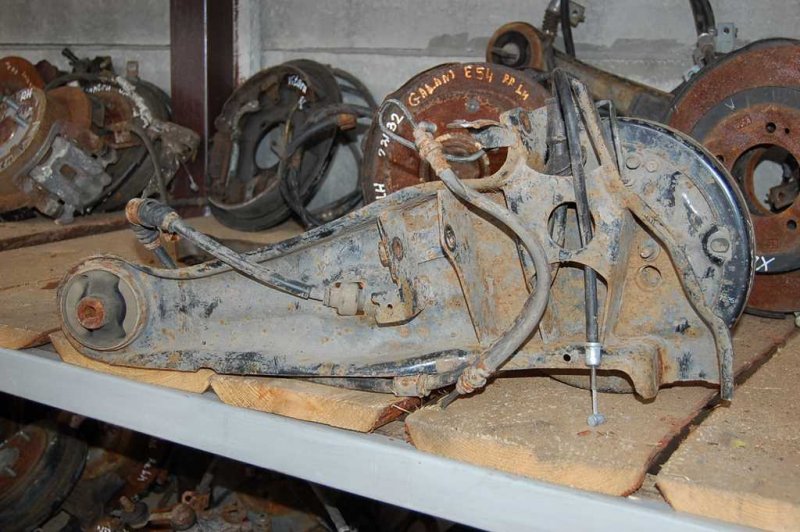 Запчасть ступица задняя правая MITSUBISHI LANCER IX 9 03-07 Б/У Ступица задняя правая MITSUBISHI LANCER IX 9 03-07 Б/У