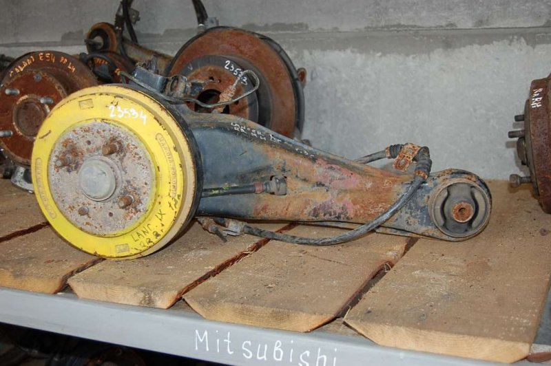 Ступица задняя правая LANCER IX 9 03-07 Ступица задняя правая LANCER IX 9 03-07