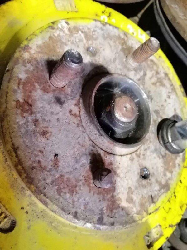 Ступица задняя правая MITSUBISHI LANCER IX 9 03-07 Ступица задняя правая MITSUBISHI LANCER IX 9 03-07