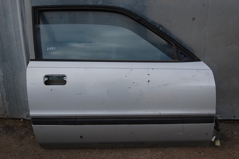 Запчасть дверь передняя правая MAZDA 626 GD 87-91 GJ83-58-020B Б/У Дверь передняя правая MAZDA 626 GD 87-91 GJ83-58-020B Б/У