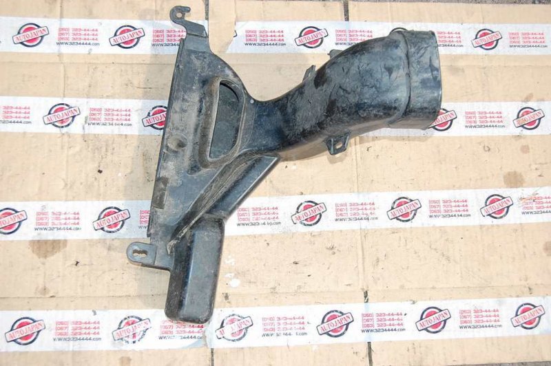 Воздухозаборник LEXUS RX300/330/350/400 03-09 17752-0A030 Б/У