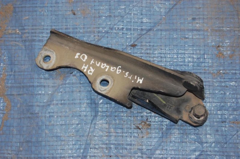 Петля капота правая GALANT 03-12