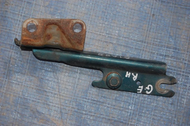 Петля капота правая 626 GE 91-97 Петля капота правая 626 GE 91-97