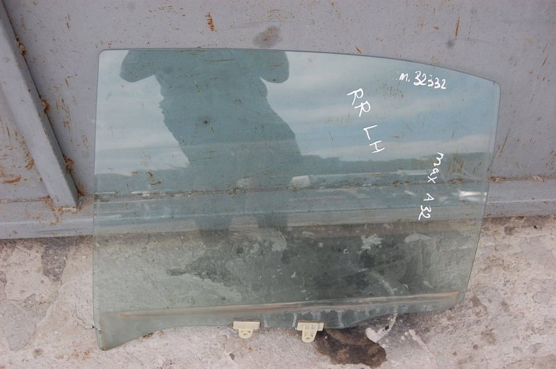 Стекло двери заднее левое NISSAN MAXIMA A32 94-99 82301-42U00 Б/У